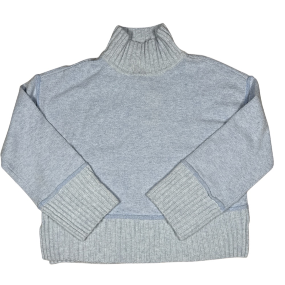 NWT Oliver O Powder Blue Turtleneck Sweater Women’s Size Medium